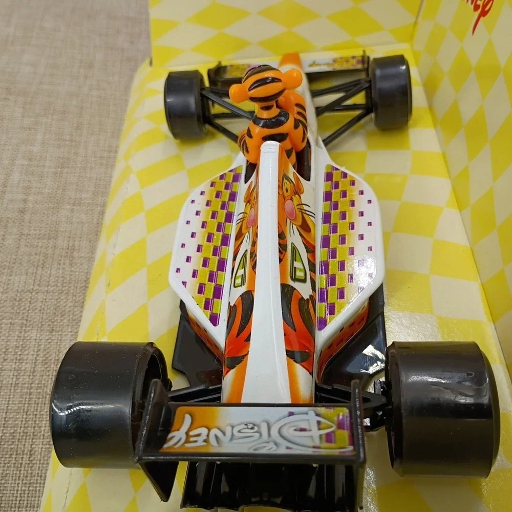 Bburago 1:24 Scale Diecast Disney Formula Tigger Racing Car Burago NIB